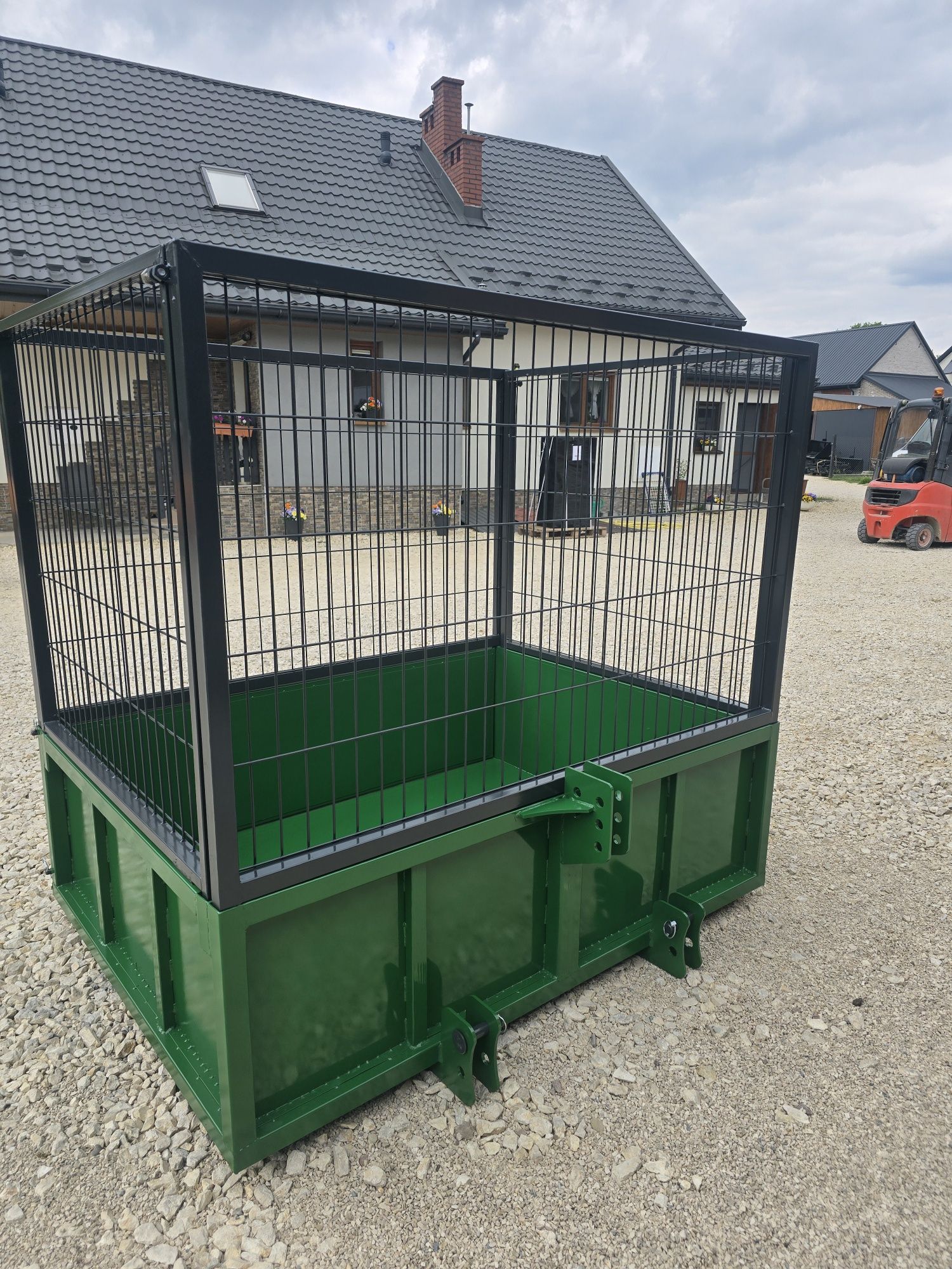 Załadunkowa skrzynia transportowa na tylni tuz do traktora nowa Dowóz