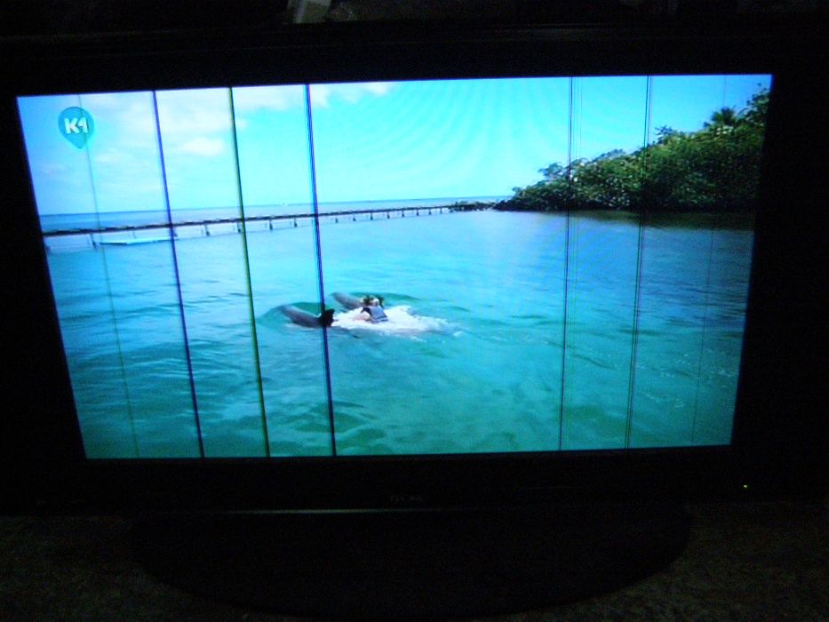 Телевизор Funai LCD-C3207 с полосами