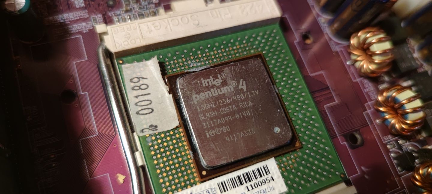 Płyta KOB P4X266 WFSX i procesor Pentium4 1,5ghz SL4SH USZKODZONE