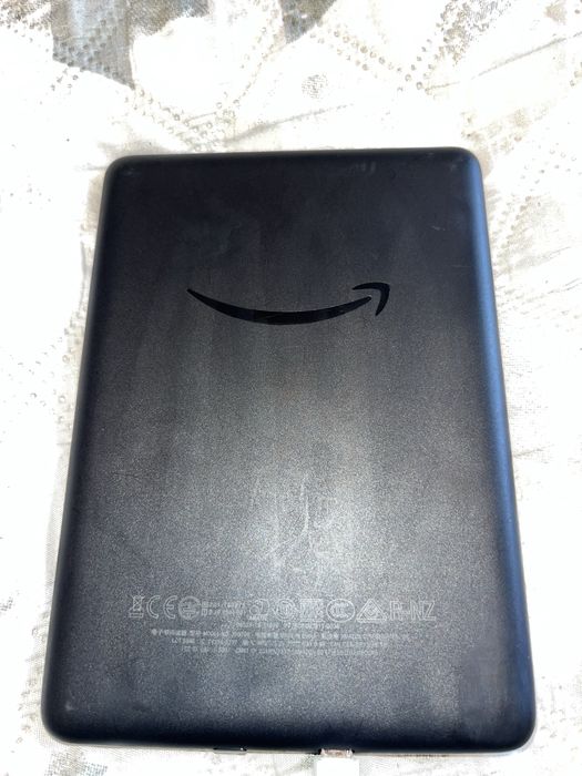 Електронна книга Amazon Kindle 10 (6”, Wi-Fi, чорний)
