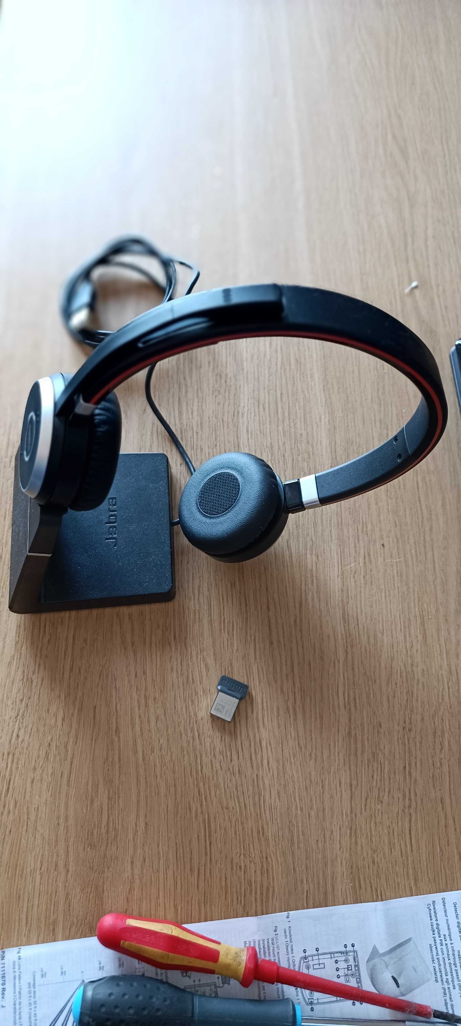 Słuchawki Jabra Evolve 65 ze stacją ładującą