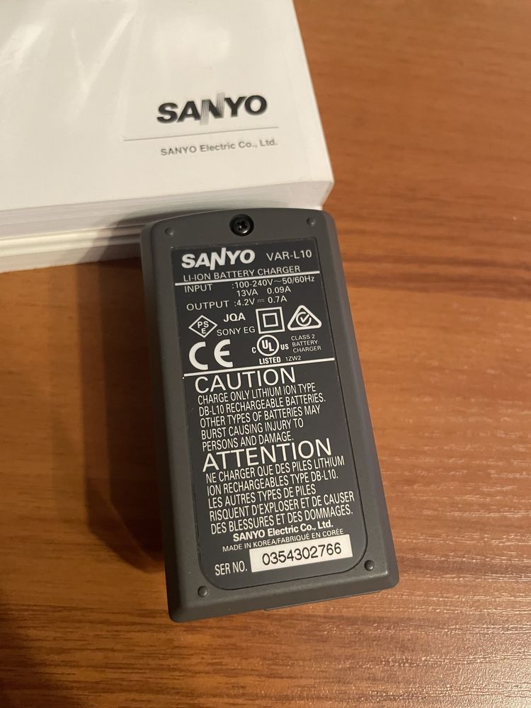 Aparat SANYO Xacti Digital VPC-J2EX.