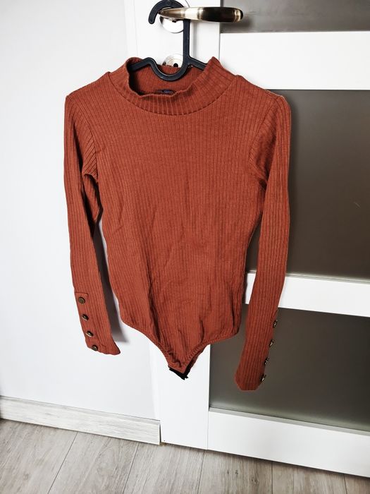 Body półgolf bluzka brązowe karmelowa karmel prążki prążkowana ruda