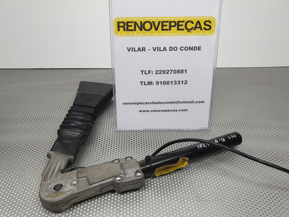Encaixe de cinto frente direito OPEL Vectra B (36_)