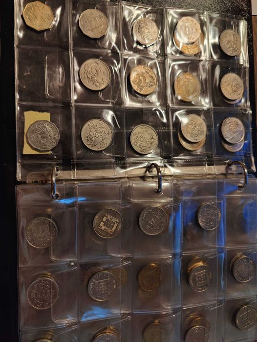 Numismática: Mais de 400 moedas de 40 países