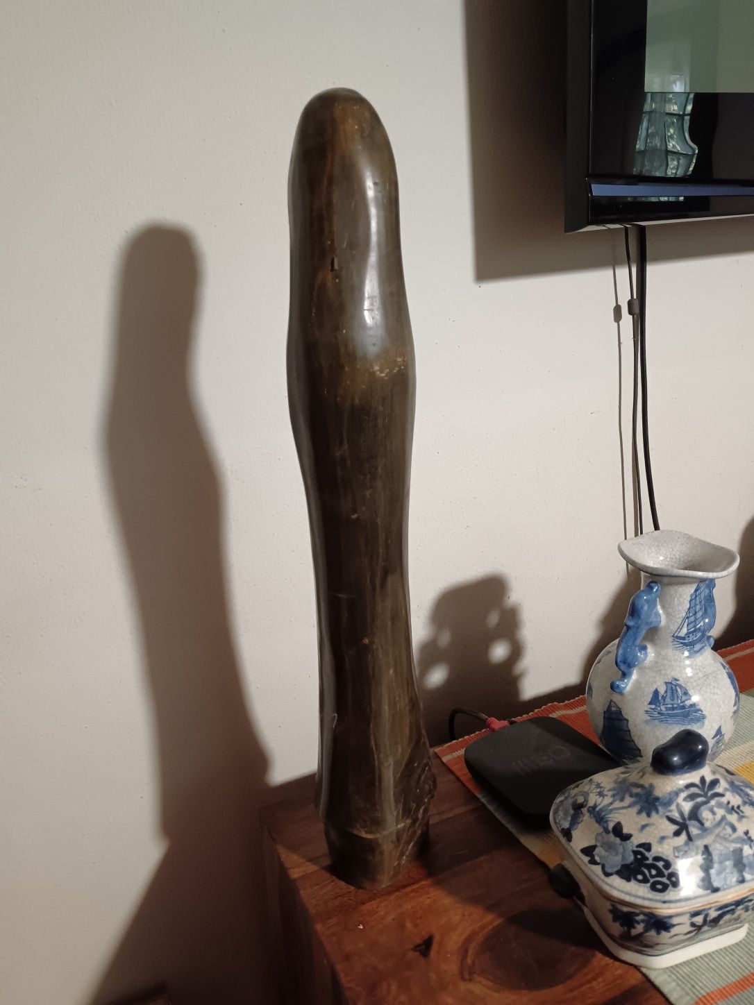 Vendo estátua de madeira
