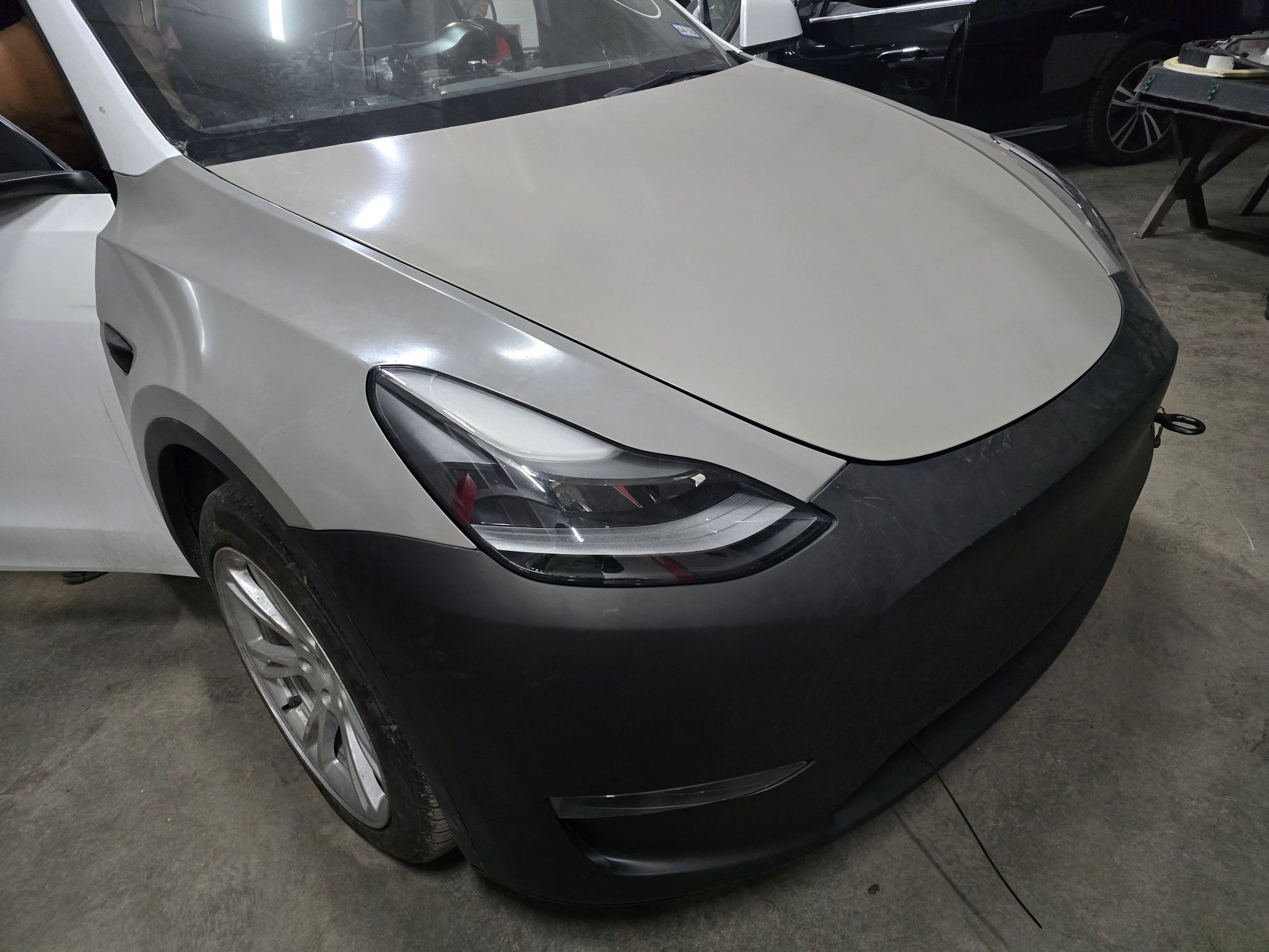 Бампер в КОЛІР Передній Задній Tesla Model Y 2023 2024
