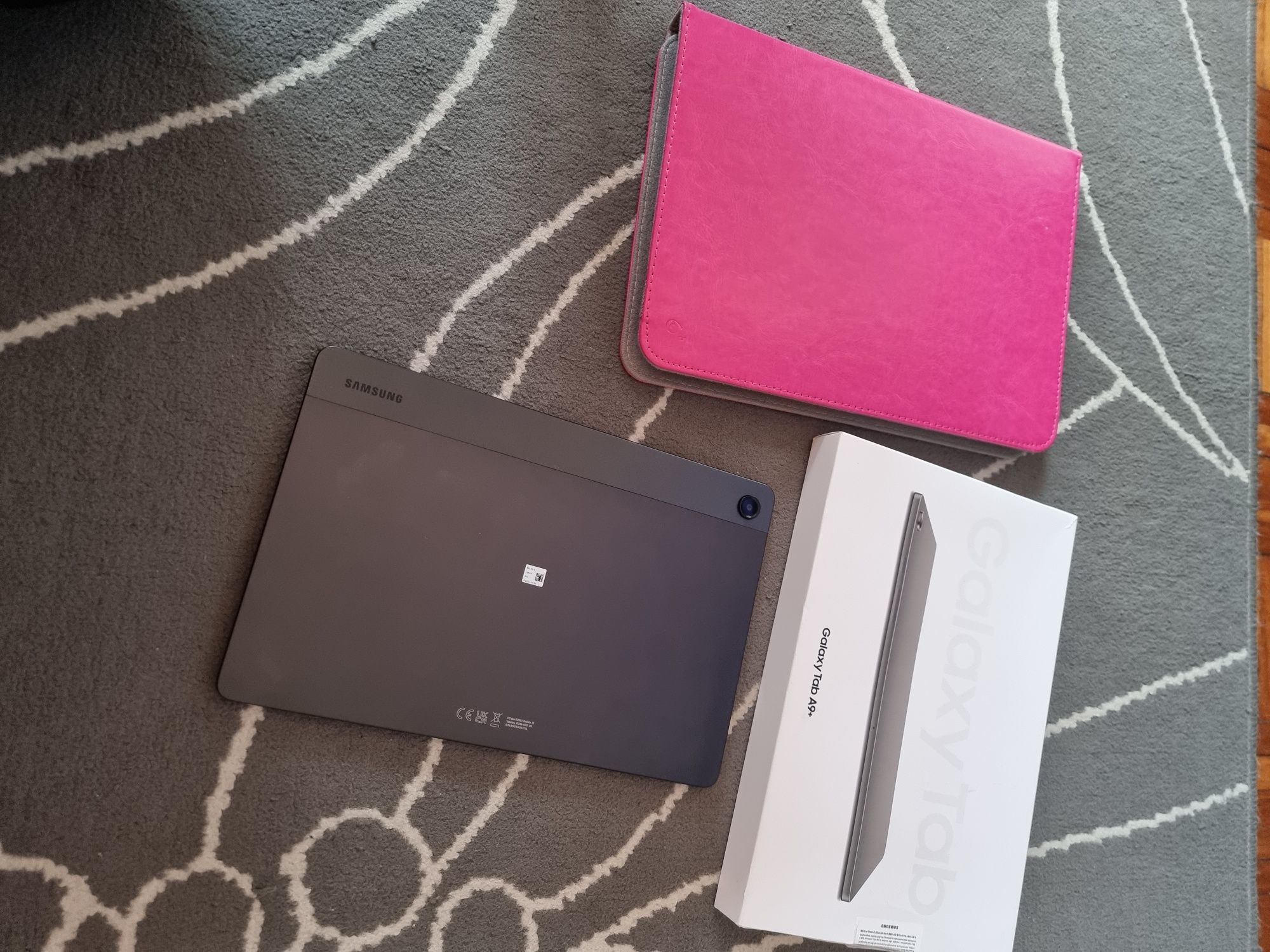 Tablet NOVO! Samsung Galaxy Tab A9+ Wi-Fi - 128GB com oferta da capa