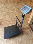 Waga elektroniczna  PLATFORMOWA DO 300 KG 40cm/50cm