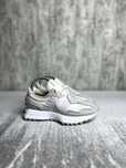 Кросівки жіночі New Balance 327. 36(22.5)