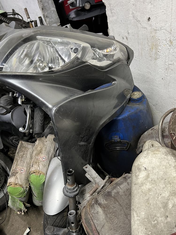 Suzuki burgman 400 k7 czasza z lampa