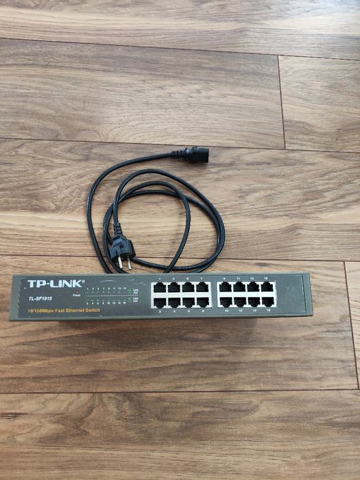TL-SF1016 Przełącznik do montażu w szafie