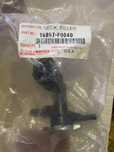 Горловина радіатора Toyota Rav4 19-2.5 з кришкою 16897-F0040