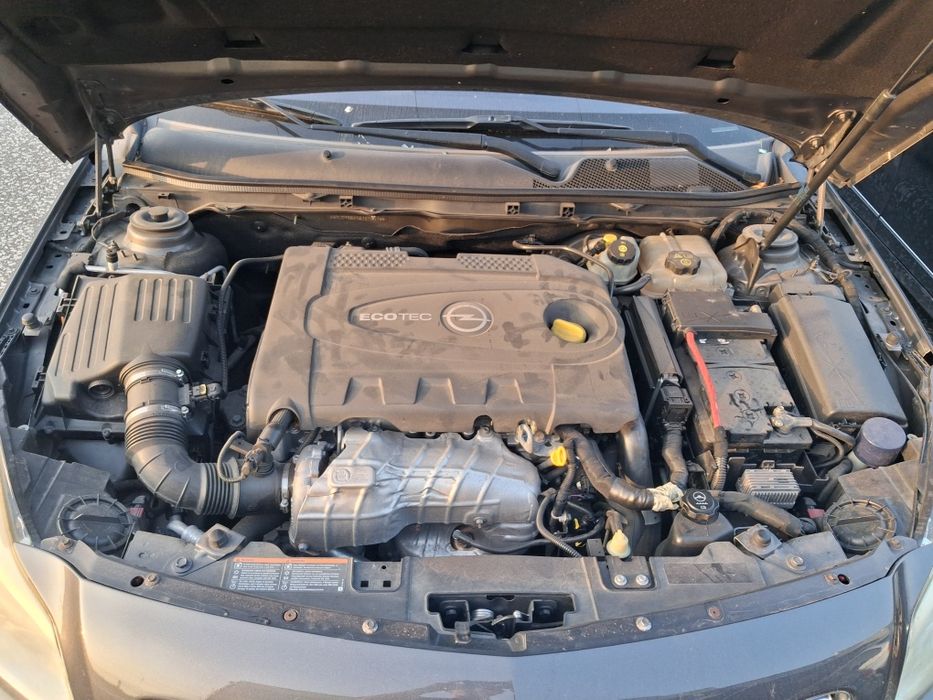 Opel Insignia cosmo CDTI acidentado