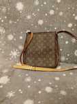 Torebka listonoszka w typie Louis Vuitton