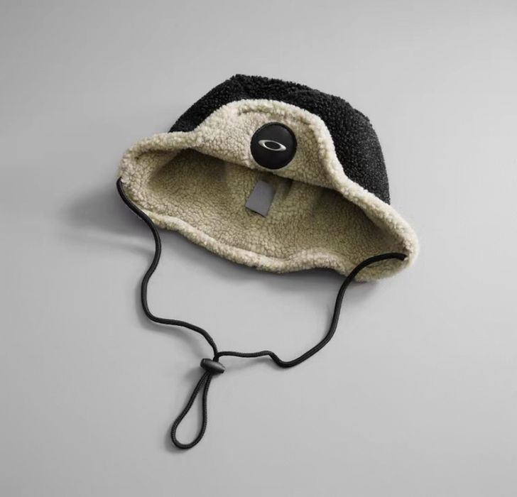 Шапка ушанка Oakley Gorpcore