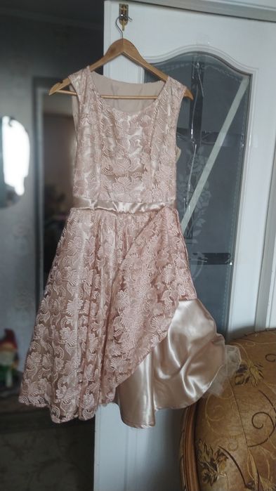 Нарядное платье аыходное
