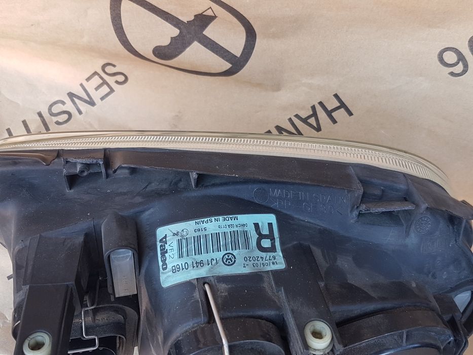 Lampa przód przednia prawa Volkswagen VW Golf 4 IV