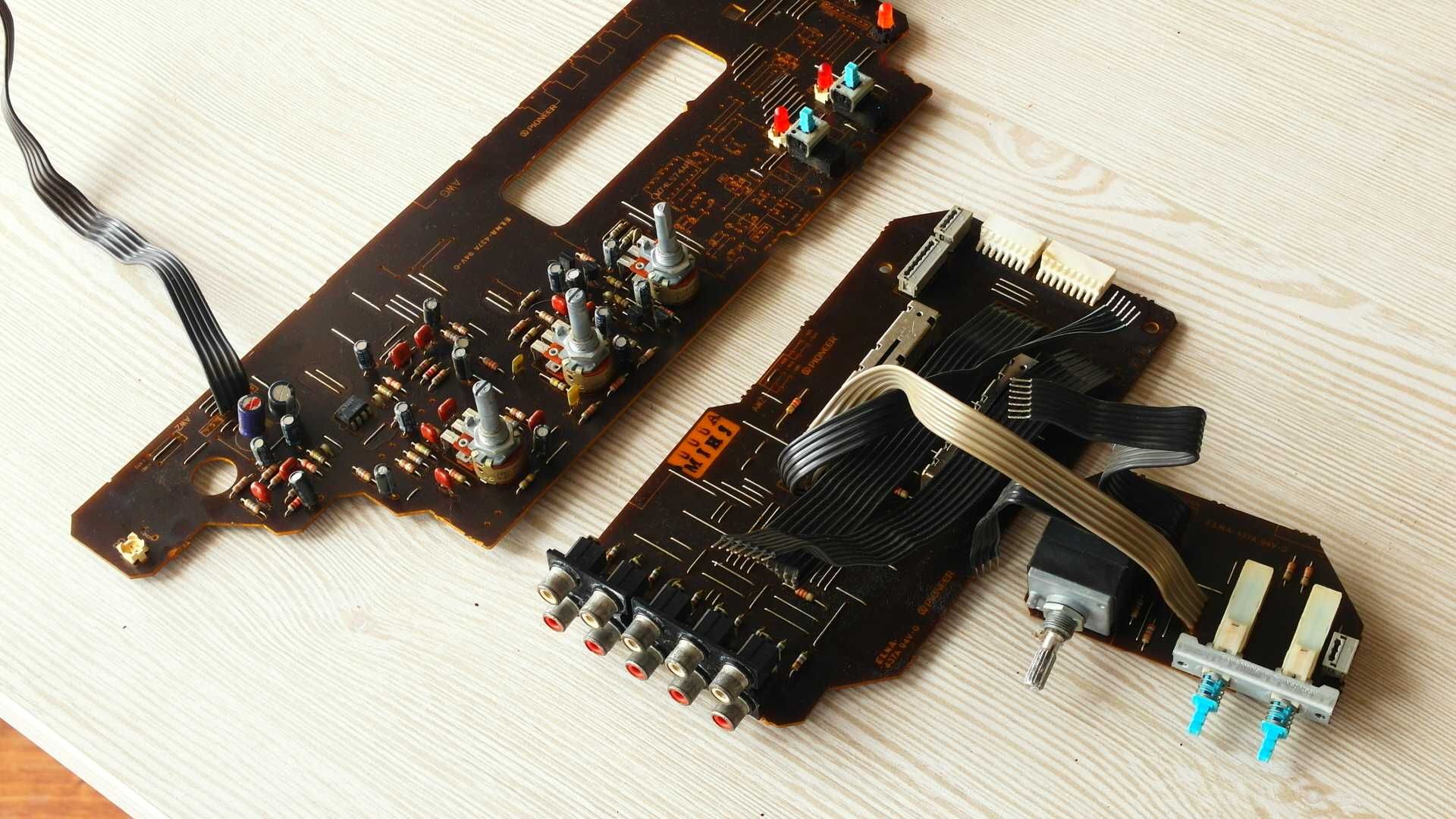 PIONEER A-616 wzmacniacz czarny