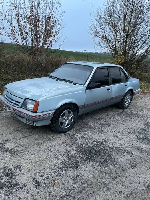 Opel ascona 1.8 газ/бенз