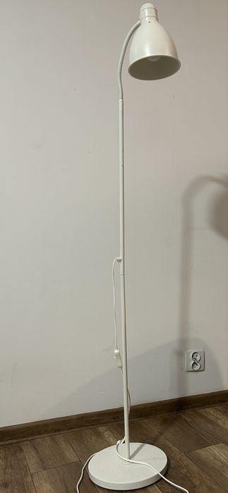 Lampa podłogowa ikea