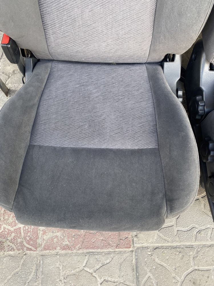 Салон сидения sorento Kia Nissan X-trail  primera p12 infinity m 35