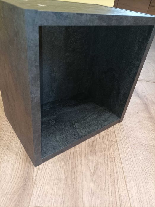 Kubik onas czarny beton