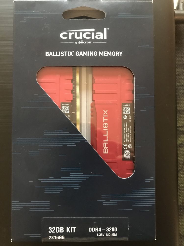 Оперативная память Crucial Ballistix Red 32 GB (2x16GB) DDR4 3200 MHz