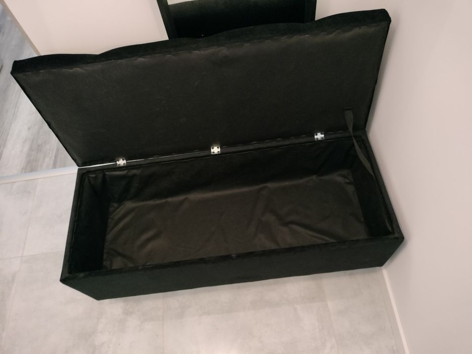 Pufa glamour tapicerowana i pikowana ze schowkiem KRAKÓW