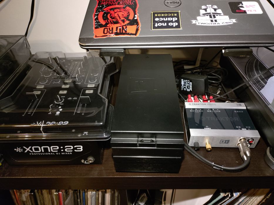 Traktor Kontrol X1 Mk1 kontroler midi