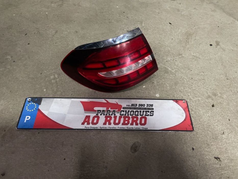 Farolim painel esq Mercedes 213 sw