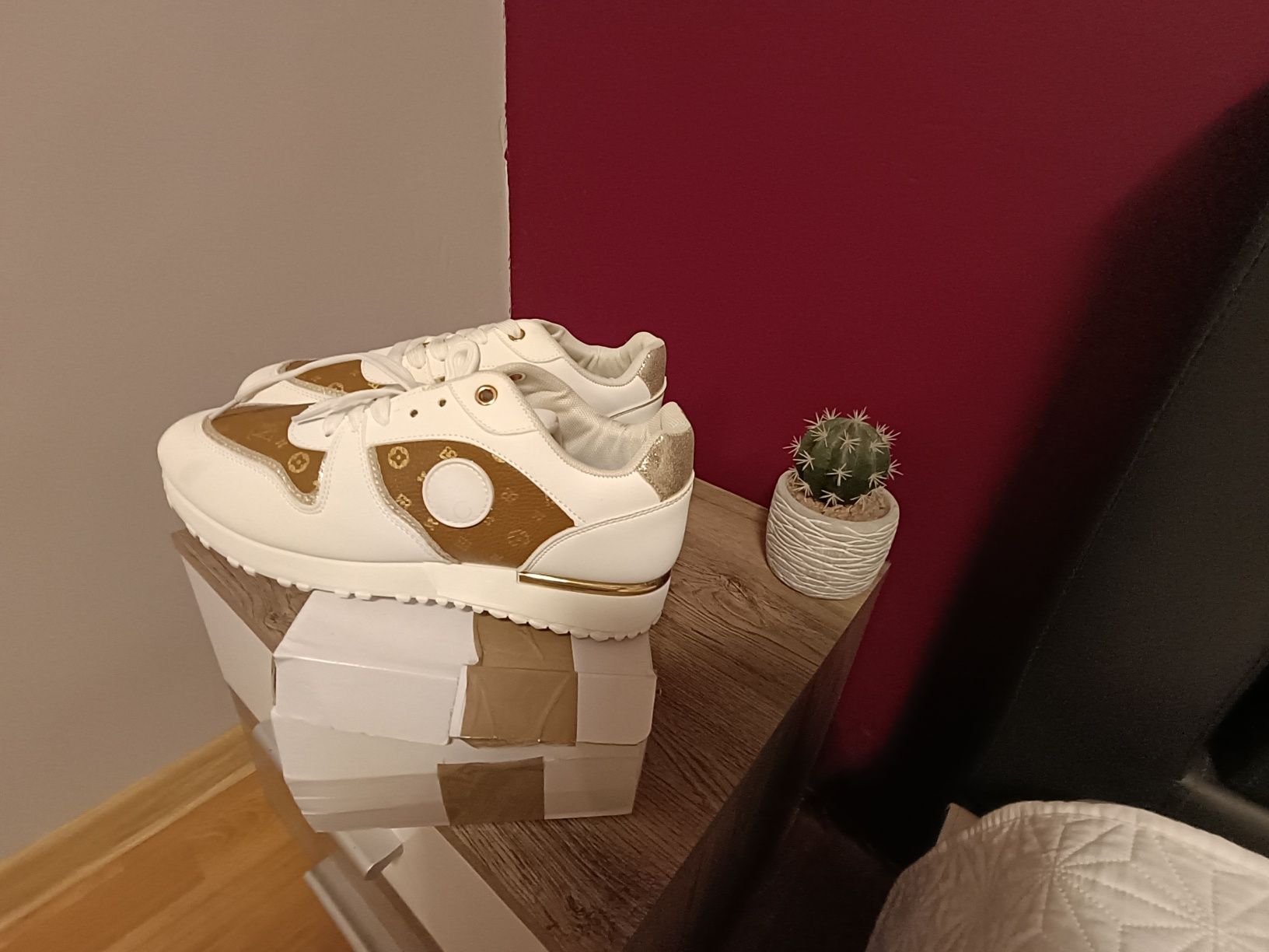 Biało złote sneakersy damskie buty adidasy rozmiar 39 25cm