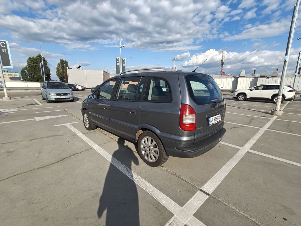 Продам Opel Zafira A
