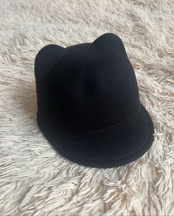 Жокейська фетрова жіноча шляпа осіння шапка берет капелюх з вушками