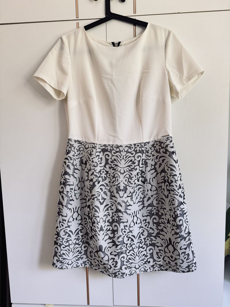 Sukienka mini elegancka wzorzysta 42 XL Ette Lou