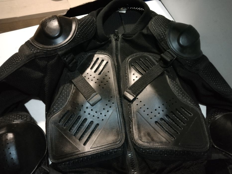 Żółwik zbroja rozmiar M junior