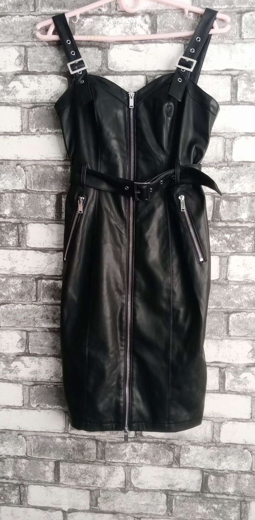 Кожаное платье Mohito collection р.34