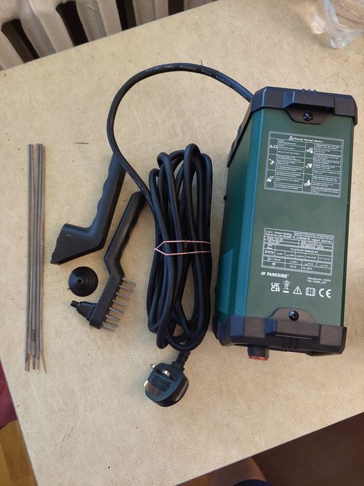 Инверторный сварочный аппарат Parkside PISG 120 D5