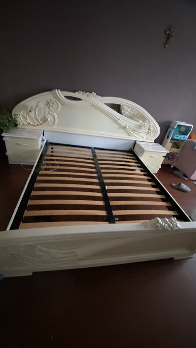 Ліжко двоспальне