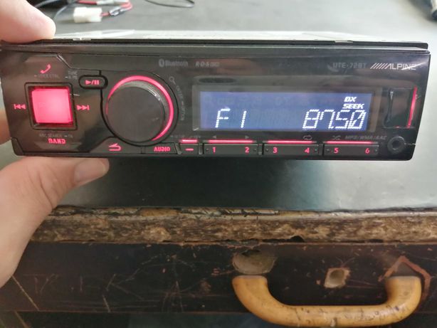 Radio Alpine  UTE 72BT
