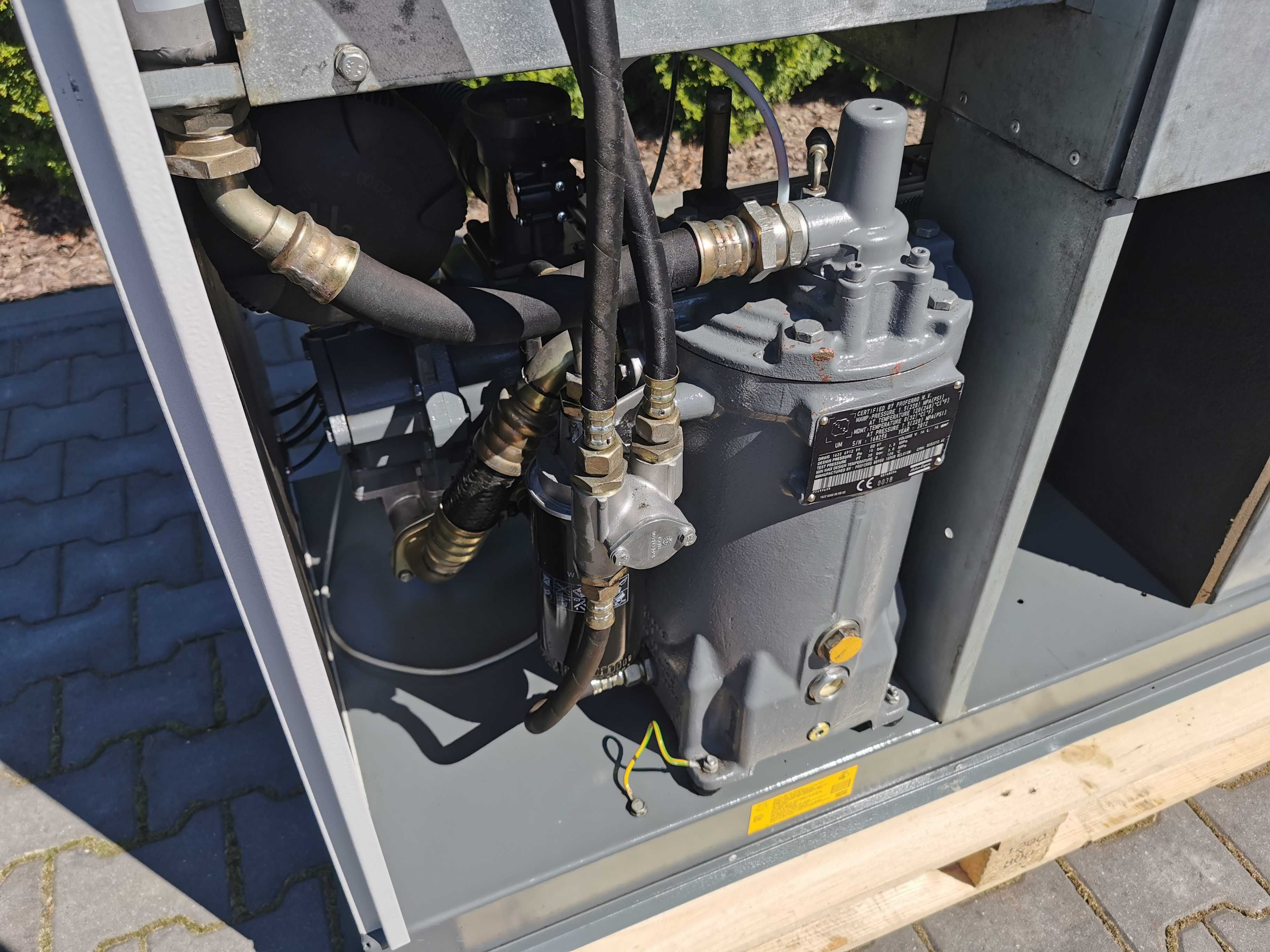 Kompresor 15kw 2800L/mi Sprężarka śrubowa Atlas Copco GA15FF  OSUSZACZ