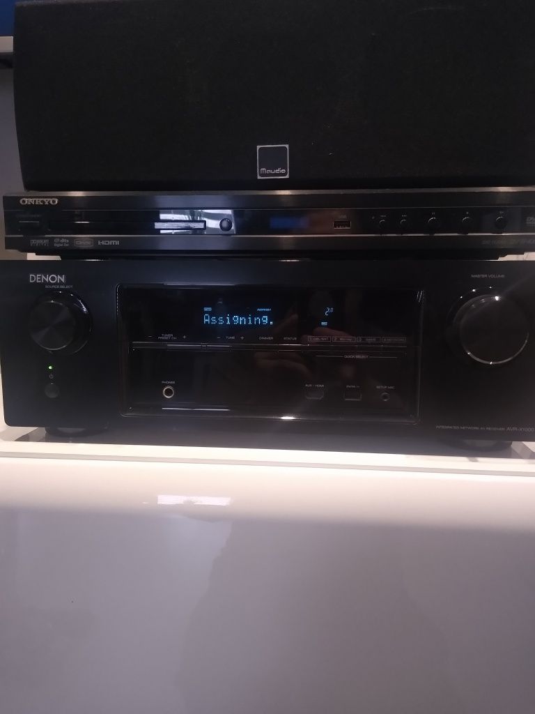 Zestaw kina domowego Denon AVR-X1000