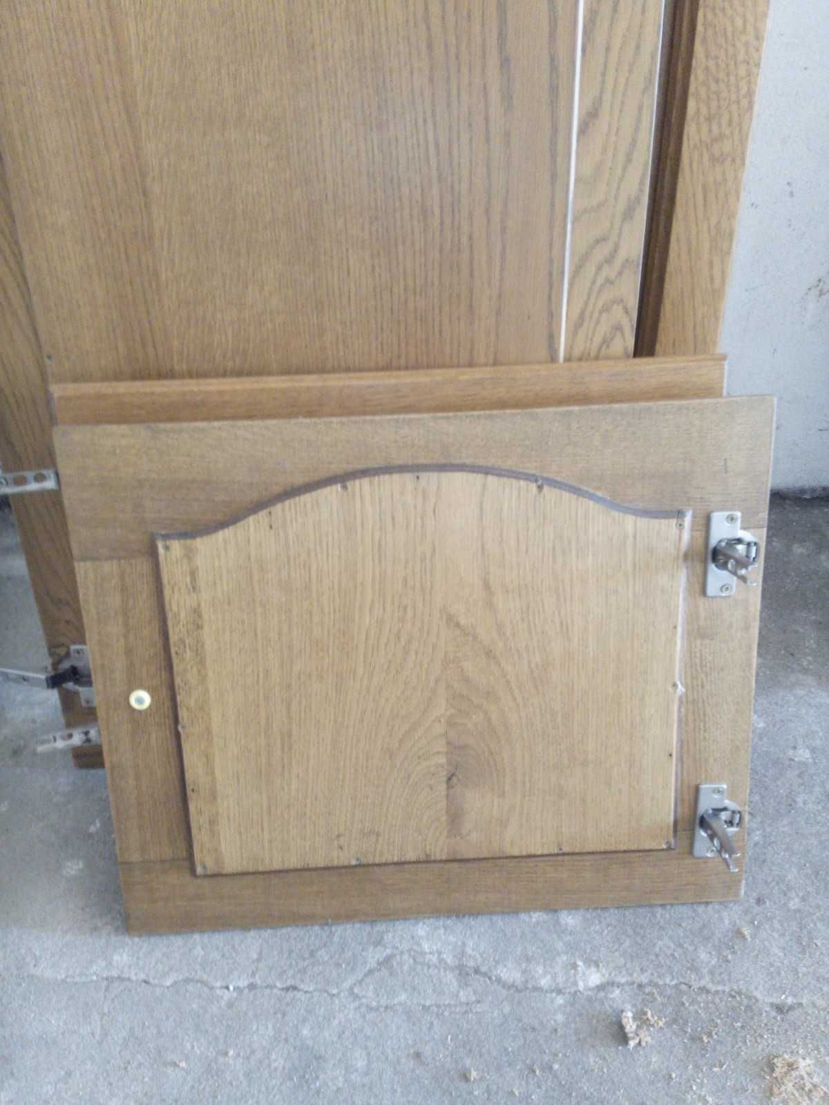 Fronty drewniane do szafek