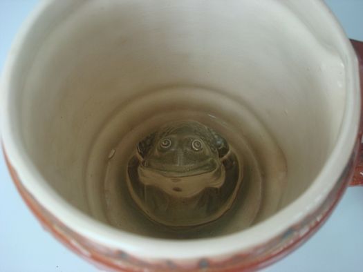 Сувенирная коллекционная пивная кружка жаба(пивной бокал)