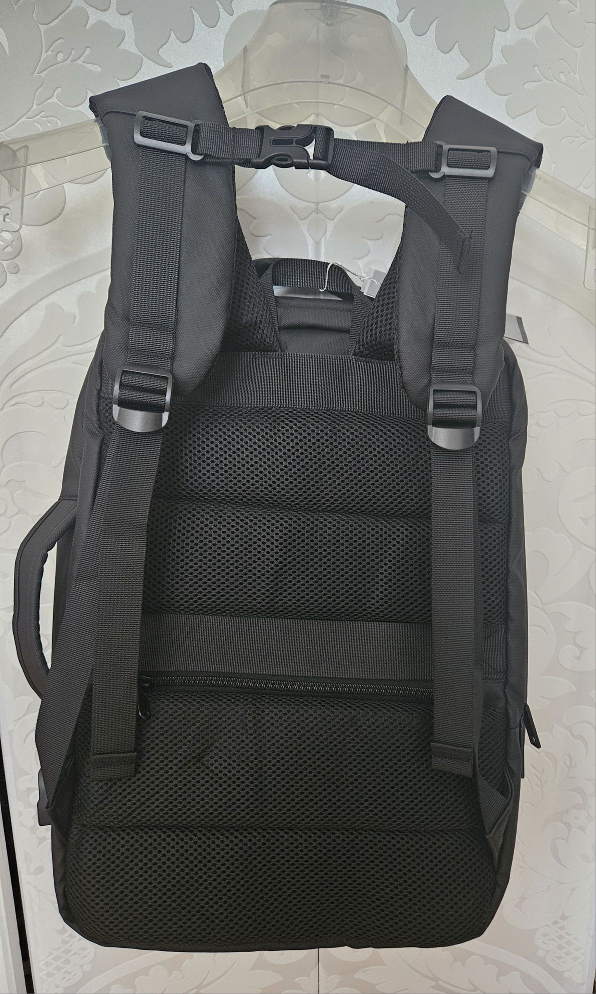 Plecak podróżny Wings Vireo, 20 l, czarny