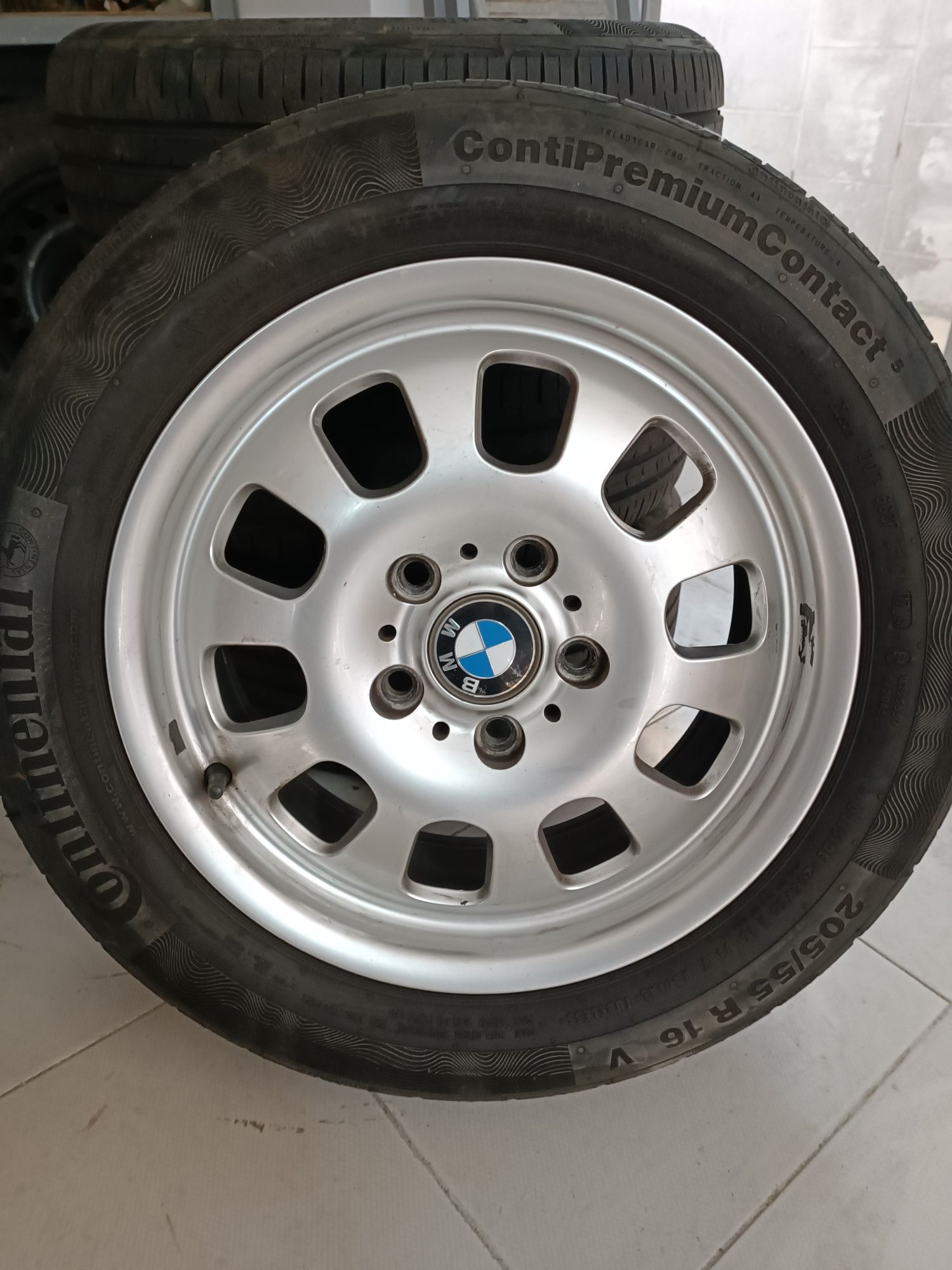 Шини Continental 205/55 R16