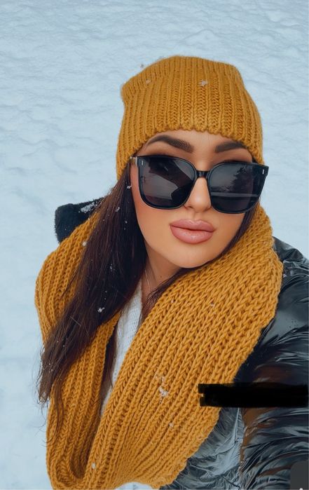 Zjawiskowy, cieply komplet lejaca czapka plus komin