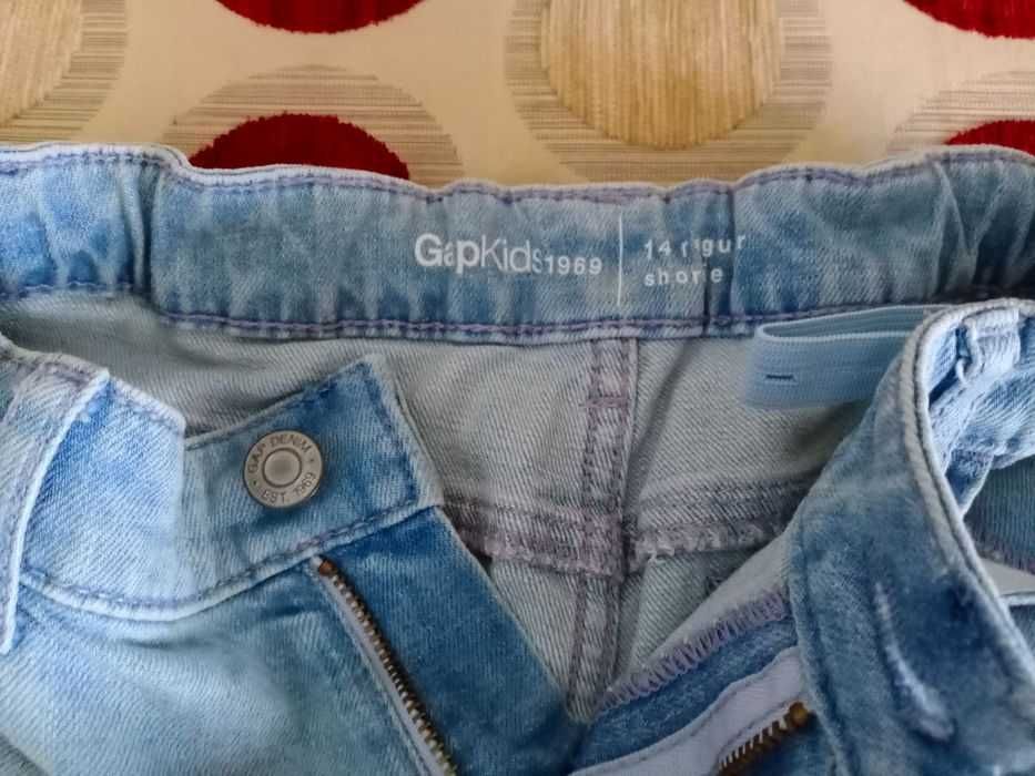 Светлые джинсовые шорты GAP Kids с вышивкой, на девочку 13-14 лет