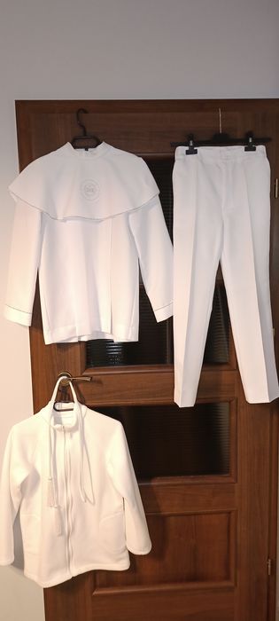 Strój komunijny 140