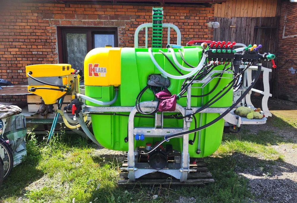 Opryskiwacz KLARA 818